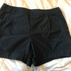 A.n.a shorts size 20